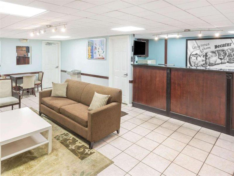 Super 8 By Wyndham Decatur/Lithonia/Atl Area Motel Eksteriør bilde